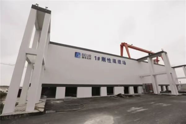 剛性填埋場移動雨棚